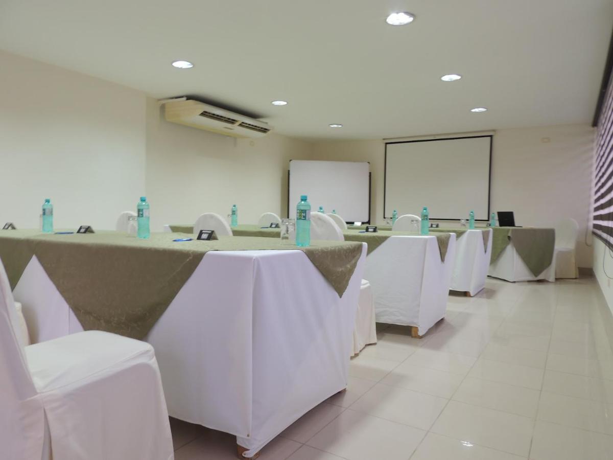 Hotel Club Del Sol Atacames Buitenkant foto